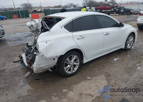 2015 Nissan Altima 2.5 Sl z USA, uszkodzony, nr VIN 1N4AL3AP1FC247937